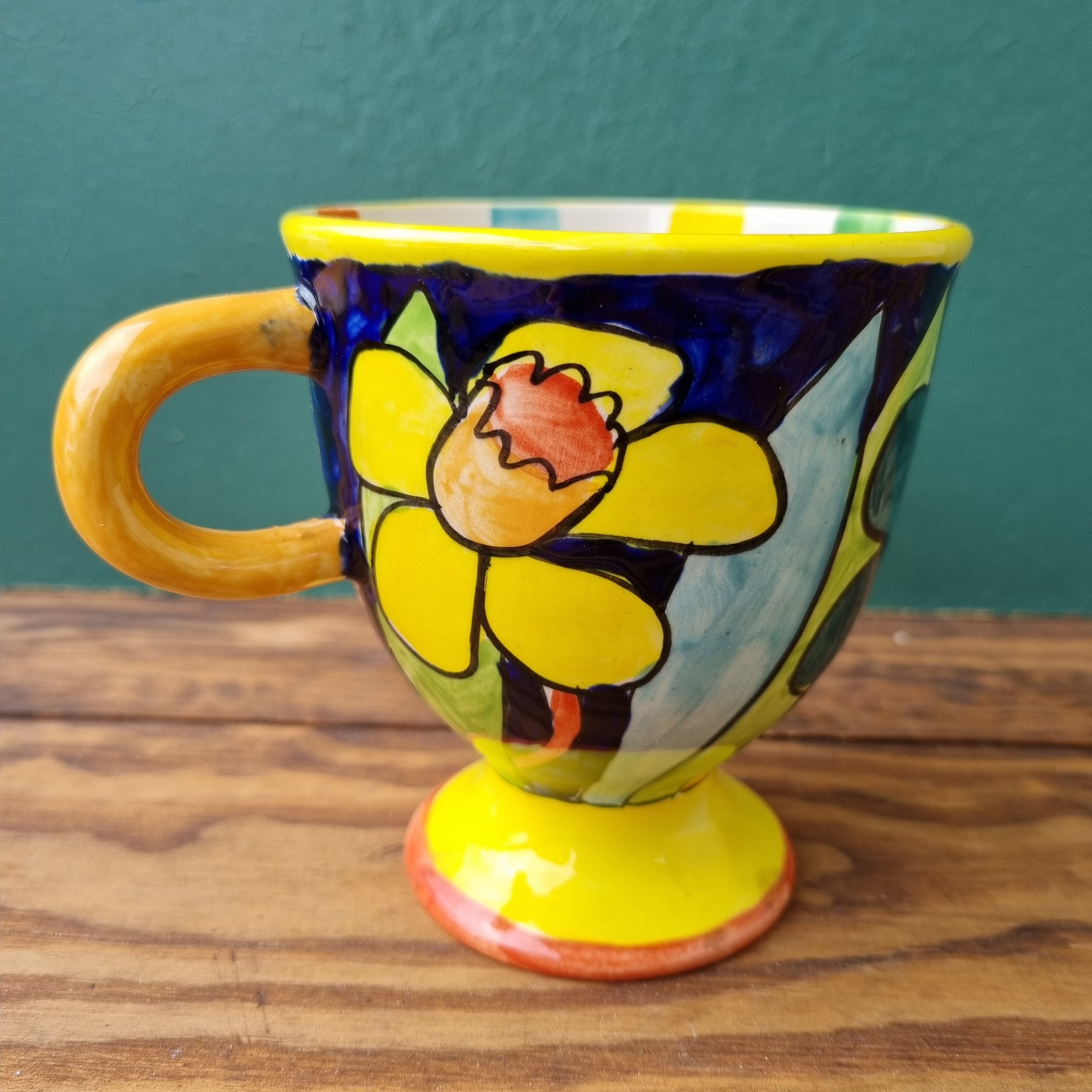 鮮やかなヴィンテージ陶器の水仙マグカップ、手描き - Etsy 日本