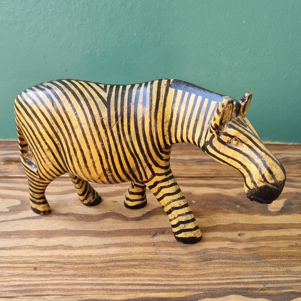 Vintage Hand Carved Wooden  Figurine Statue African Safari