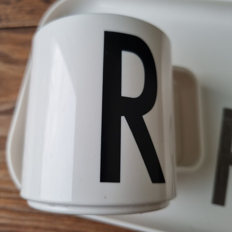 Arne Jacobsen melamine cup D main image 0