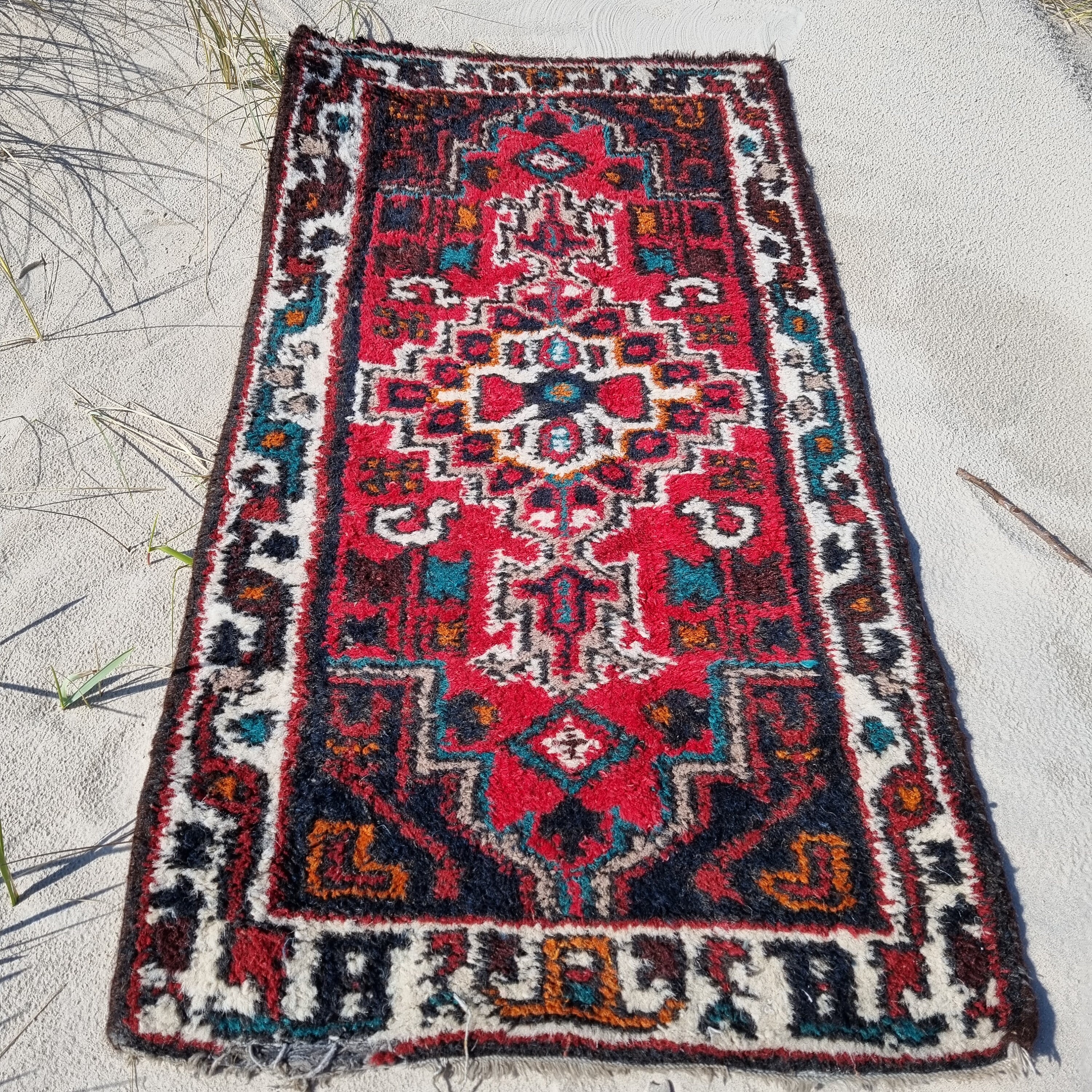 Sarouk Rug - Ca 75 yrs old 141 x 210 cm Sarouk Rug - Ca 75 yrs old 141 x 210 cm