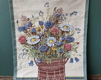 Tenture murale en textile suédoise vintage par la designer suédoise Mia L-Tapisserie en lin de fleurs sauvages scandinaves