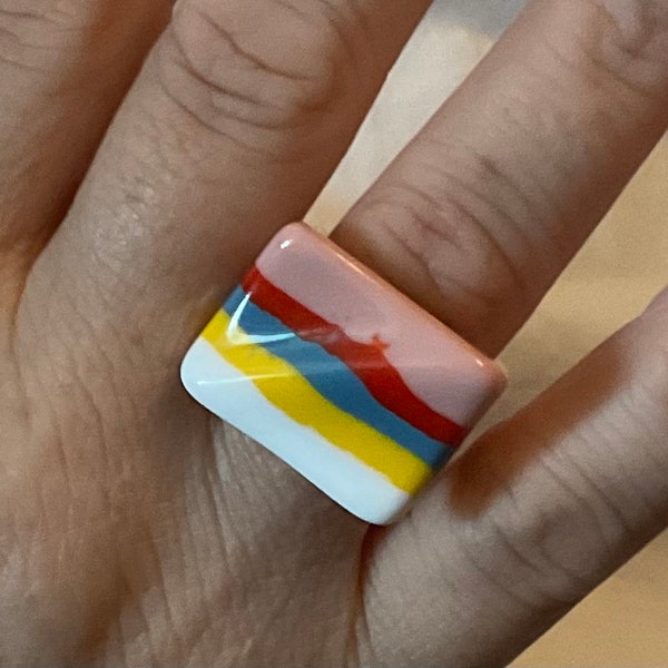 Summer ring - fun resin ring in summer colours uk size R 19mm diametre