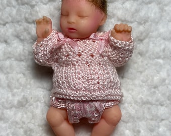 Mini resin baby dollhouse miniatures 1:12 scale