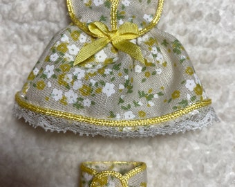 Dollhouse. Miniatures 1/12 scale. Dollhouse clothing set.