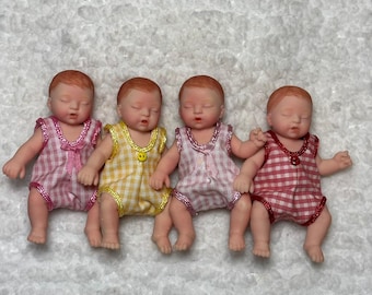 Zuru Mini Babykläder, 6 cm Baby. Dockhus och miniatyrer.