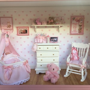 Miniaturen, Puppenhaus im Maßstab 1:12, Babyszenen auf Bestellung *PUPPENHAUSSZENE*