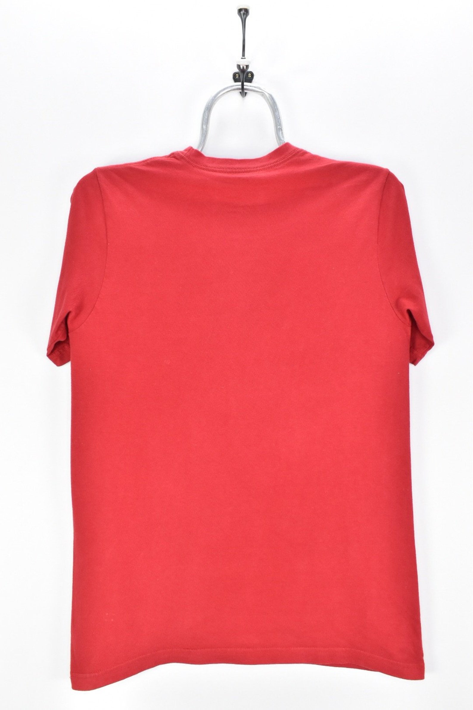womens red nike t shirt