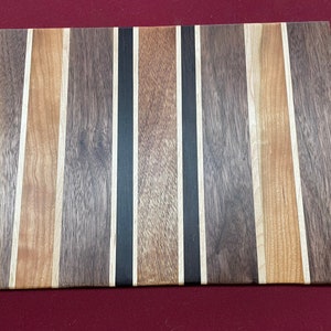 Cutting board/charcuterie board/cheese board/serving