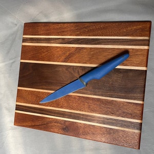 Cutting board/charcuterie board/cheese board/serving