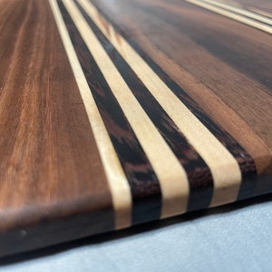 Cutting board/charcuterie board/cheese board/serving