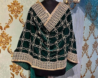 Avvolgimento di sciarpa in scialle di velluto verde morbido di lusso, mantello da sposa, sciarpa di velluto verde ricamata, abbigliamento per feste e matrimoni, regalo per lei.