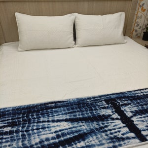 Handmade Kantha Bed Runner: Blue Tie Dye Cotton Quilt