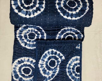 Handgemaakte indigo tie-dye Kantha quilt, omkeerbare katoenen sprei, shibori boho deken, handgestikte plaid.