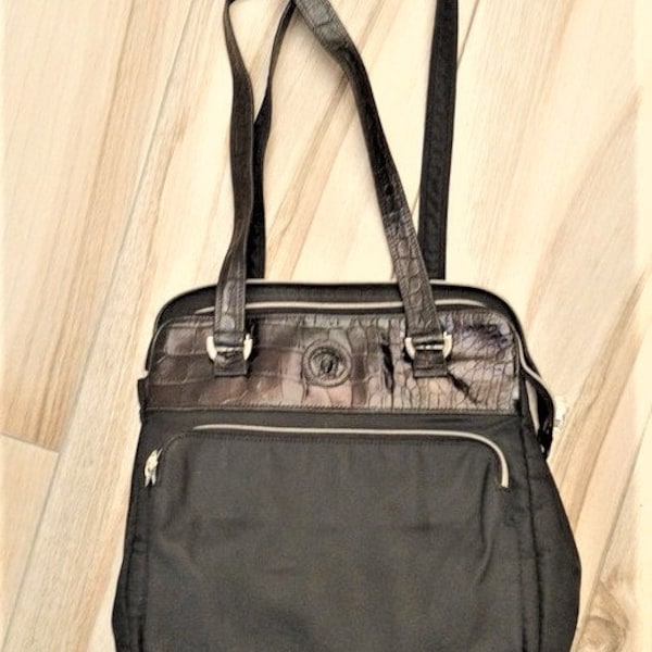 Authentic GIANNI VERSACE 80s shoulder bag - Black bag - Black women's shoulder bag - Medusa bag - Luxury bag Italy - Versace Italia