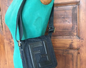 AUTH. FENDI Unisex bag - Fendi shoulder bag - Fendi monogram FF fabric - Fendi pumpkin - Sports bag - Fendi vintage - Fendi men&#39;s bag