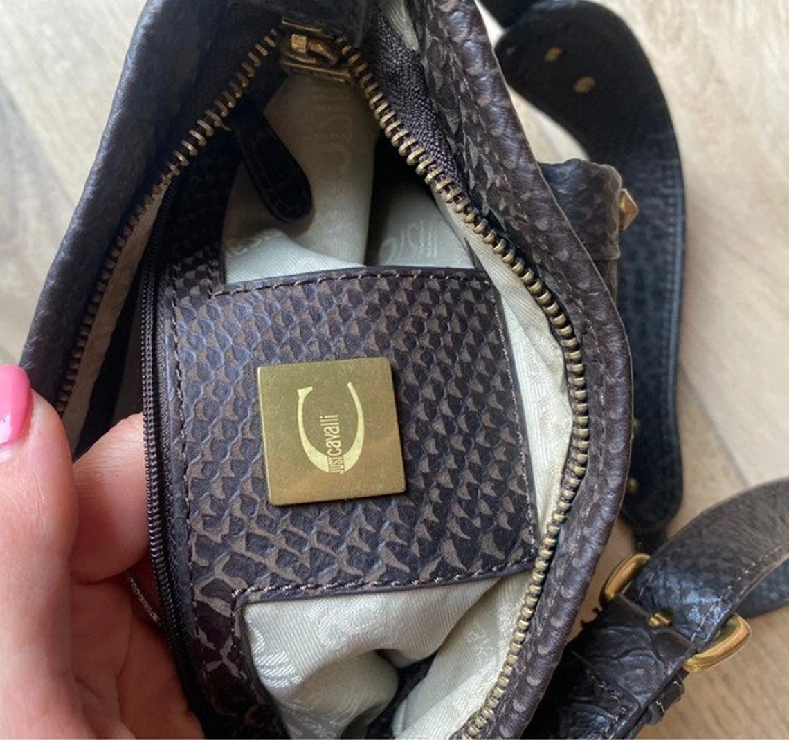 AUTH. Borsa JUST CAVALLI Unisex - Tracolla Cavalli - Cavalli monogram tessuto  - Cavalli tracolla vintage - Borsello uomo vintage Italy, foto 4 di 5