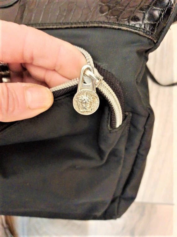 Authentic GIANNI VERSACE 80s shoulder bag - Black… - image 6
