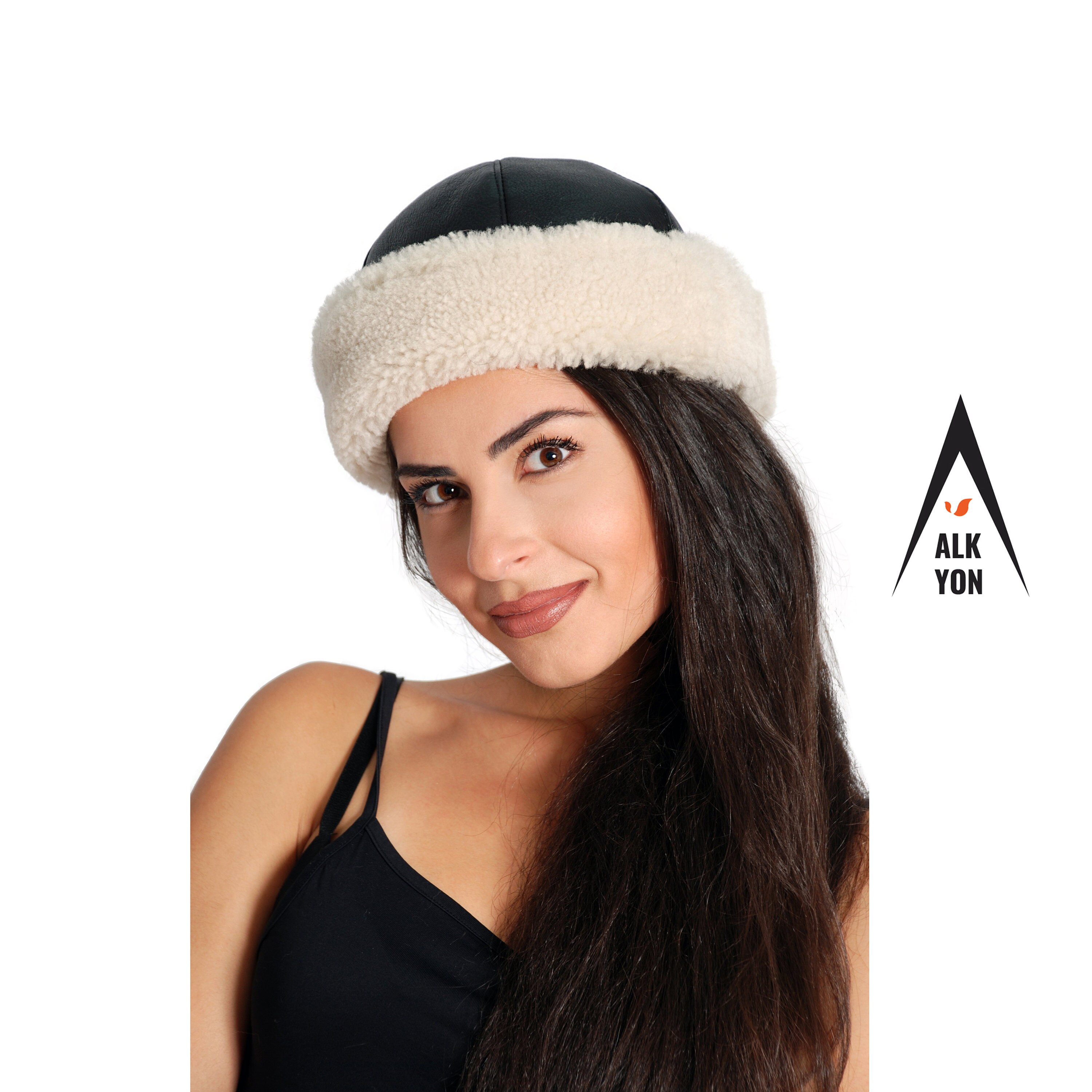 Sheepskin Cloche hat Unisex in Black Colour ARETI | HAT - Sheepskin Cap - Sheepskin hat - Winter hat