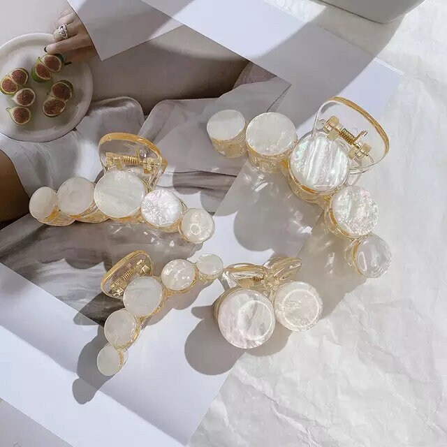 6+ Shell Hair Clip