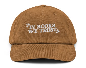 Dans les livres, nous faisons confiance au chapeau en velours côtelé | Chapeau d’automne livresque | Chapeau d’amant de livre | Cadeau de livre de bibliothécaire d’enseignant | Cadeau de chapeau bookish effrayant | Cadeau de ver de livre