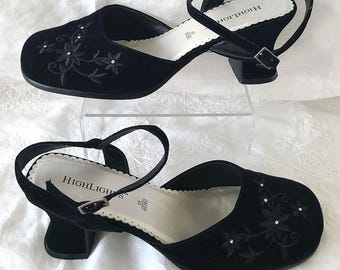 Vintage 90s y2k Black Velvet Chunky Heel Mary Jane Prom Shoes Size 8.5