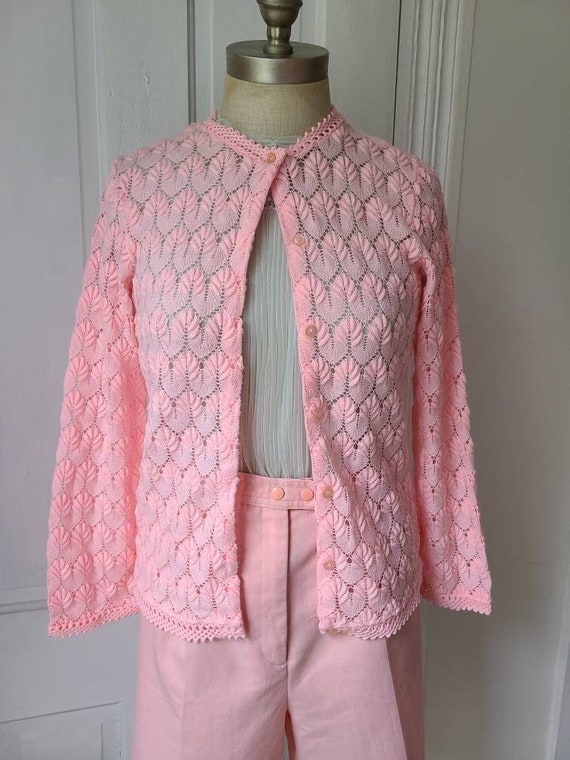 Vintage 60s bubblegum pink knitted cardigan sweate