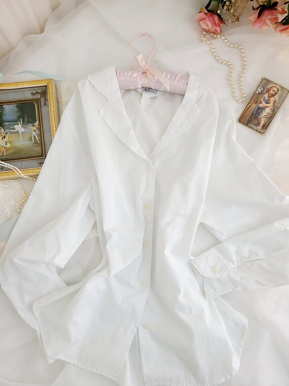 Vintage cottagecore embroidered blouse - image 5