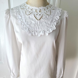 Vintage cottagecore romantic blouse embroidered