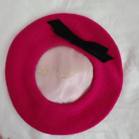 Vintage wool beret with black ribbon