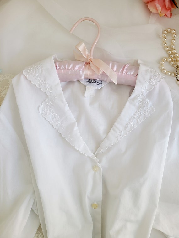 Vintage cottagecore embroidered blouse - image 2