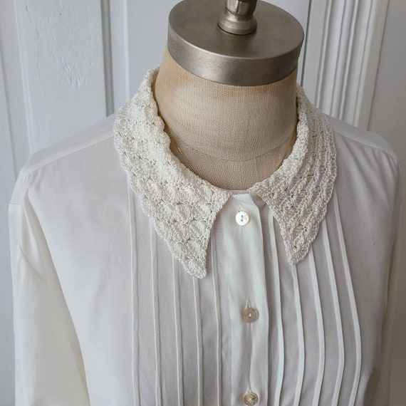 Vntg ivory crochet collar romantic librarian acad… - image 1