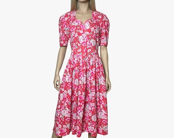 Vintage Laura Ashley blommig romantisk midiklänning med puffärmar, 1980-tal, präriefärgad klänning med knappar framtill