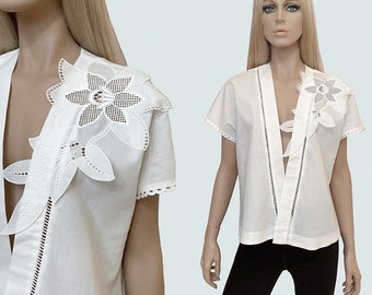 Vintage cotton cardigan / blouse with floral applique, cutwork vintage blouse, white summer white cape with appliqué