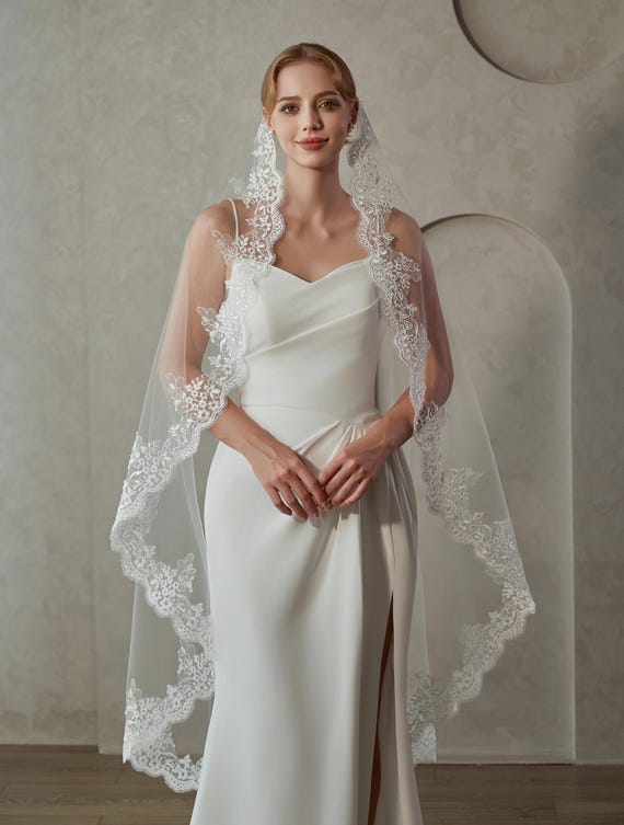 Elegant Mantilla Lace Edge Bridal Veil -  Creamy White Scalloped French Lace Mantilla Veil, Ivory Tulle Bridal Veil  main image 4