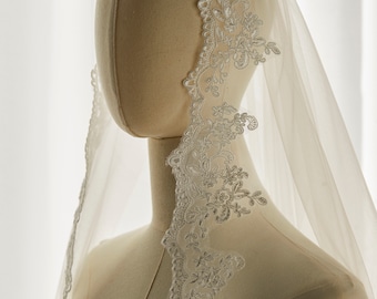 Voile de mariée avec bordure en dentelle, Voile de mariage dentelle mantille, Voile de dentelle, Voile de dentelle rose au crochet, Voile de mariage à l'église, Voile festonné