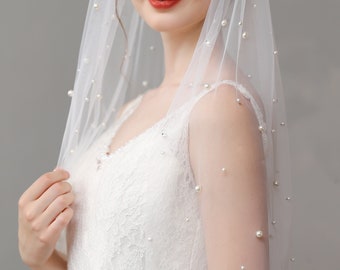 Pearls Bridal Veil, Ivory Veil, Elegant Fingertip Veil, Bridal Veil with Pearls, Beaded Cathedral Veil