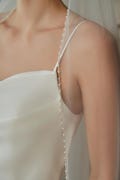 Beaded Pearls Trim Bridal Veil, Wedding Veil with Pearls Trim, 1 Tier Short Veil, Simple Crystal Veil, Custom White Wedding Veil