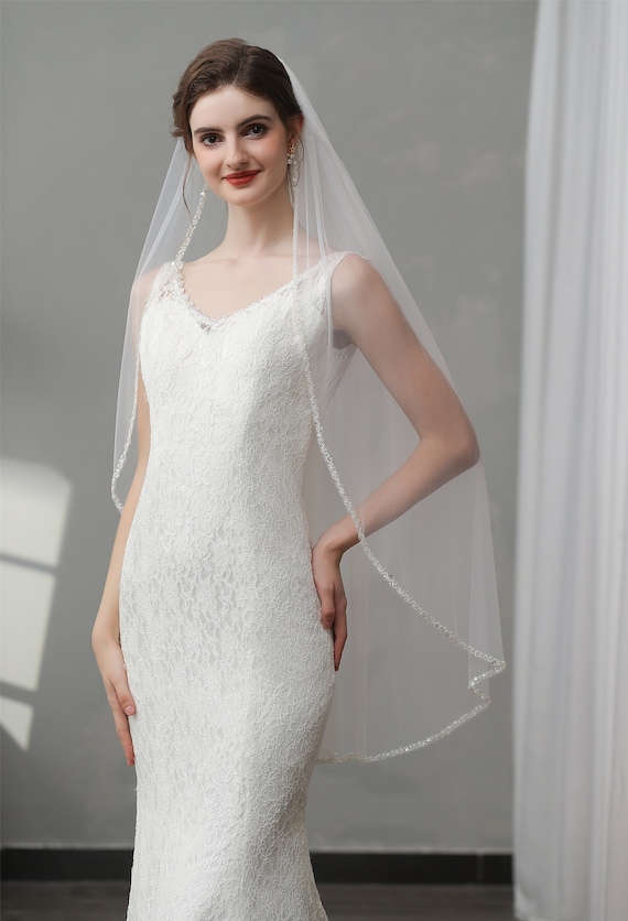 Handmade Beaded Bridal Veil: Pearls, Crystals, Sequins  display picture 3