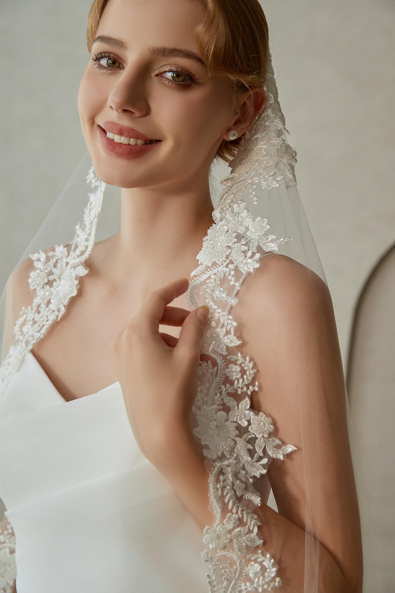 Lace Bridal Veil, 1 Tier Mantilla Wedding Veil, Rose Beaded Lace Veil, Fingertip Veil with Comb, Lace with Beads, Custom Vintage Chapel Veil