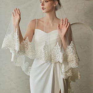 Lace Edge Bridal Veil, Blusher Beaded Lace Wedding Veil, Rose Lace Veil, Fingertip Veil,Vintage White Veil, Drop Veil with Comb, Custom Veil