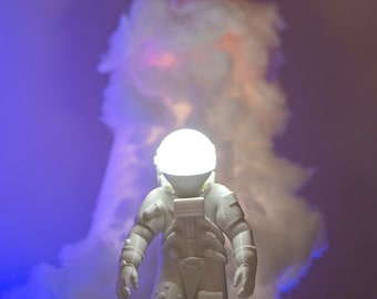 Lampa astronauty Apollo: Nocna lampka w kształcie sztuki kosmicznej