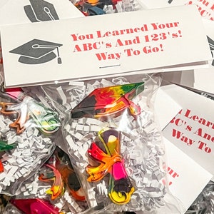 Graduation Crayon, End Of School Year Gift, Kindergarten Graduation Party Favor, Kids Goodie Bag, Student Gift From Teacher, Preschool Favor