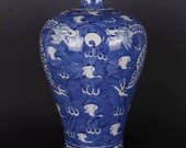 Chinese antique porcelain meiping vase,Chinese Qing Dynasty Chinese art china Kangxi marked blue and white hand painted porcelain mei vase