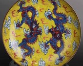 Chinese antique porcelain plate,Qing Dynasty Kangxi marked famille verte gold drawing porcelain plate yellow ground double dragons pattern