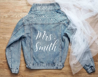 Veste en jean pour mariée mariée | Cadeau de fiançailles pour la future mariée | Veste en jean Mrs Pearl | Cadeau de lune de miel | Veste en jean personnalisée pour mariage