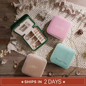 Personalized Velvet Jewelry Box, Italian Velvet Travel Organizer, Bridesmaid Bride Gift, Christmas Gifts for Her Best Friend Mom