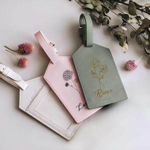 Geburtsblumen Gepäckanhänger, Passhülle individuell, personalisierter Passhalter, Brautjungfer Geschenke, Weihnachtsgeschenk für Mama, Reisegeschenk &lt;D&gt;