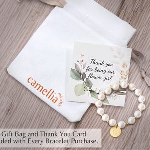 Pulsera de perlas sintéticas para niña de las flores, dije con inicial personalizada [R] imagen 4