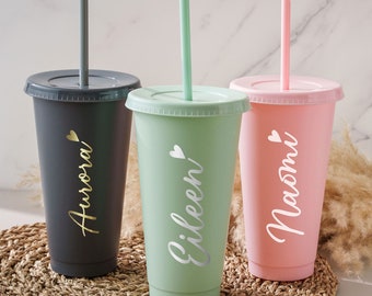 Custom Bridesmaids Plastic Tumblers | Personalized party tumblers with names | Bridesmaids party plastic cups | Bridesmaid Gift Box Ideas