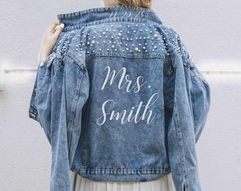 Denim jasje bruid, spijkerjasje bruid, toekomstige mevrouw jasje, gepersonaliseerd jasje, spijkerjasje bruiloft, huwelijkscadeau voor bruid, iets blauws